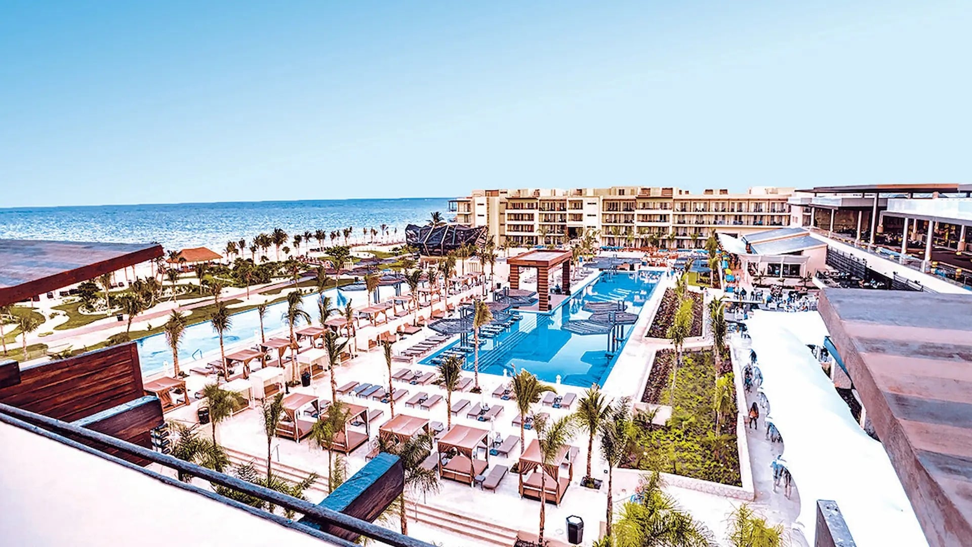 Royalton Riviera Cancun resort